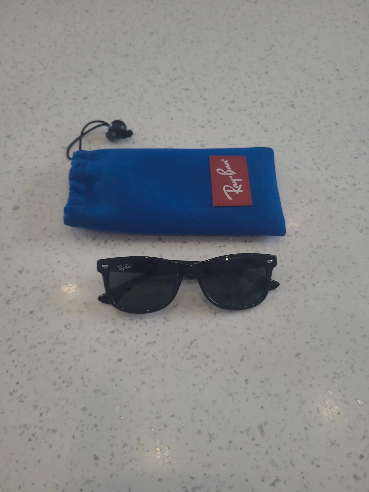 Paire de lunettes de soleil enfant Ray-Ban